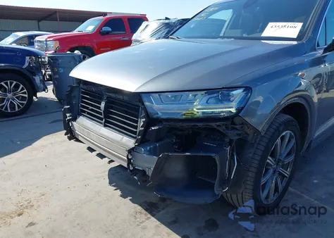 2017 Audi Q7 3.0T Premium из США, поврежденный, VIN WA1LAAF73HD034856